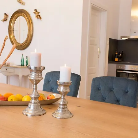 Palais Gutenberg La Appartement Klagenfurt am Woerthersee